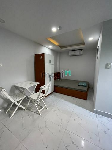 Hình ảnh Thích Quảng Đức Studio cửa sổ Giá Giảm Mạnh Cho Sinh Viên