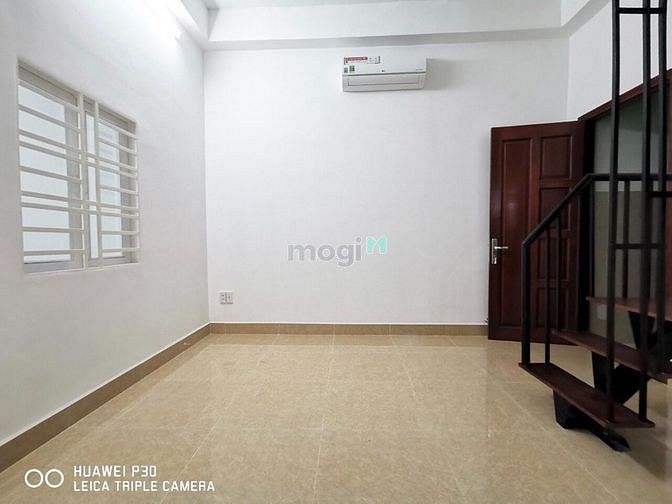 Hình ảnh Q7 Duplex Full nội thất cửa sổ, ban công, Gần Huỳnh Tấn Phát