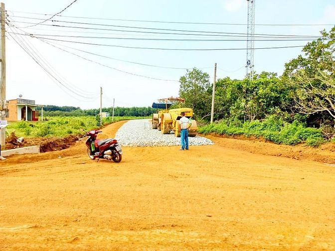 Hình ảnh Kẹt tiền bán đất ở Hớn Quản BP đường 8m, giá rẻ, Shr