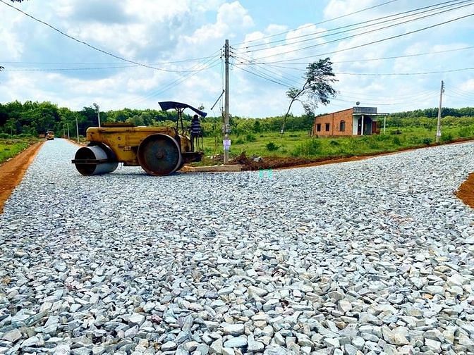 Hình ảnh Kẹt tiền bán đất ở Hớn Quản BP đường 8m, giá rẻ, Shr