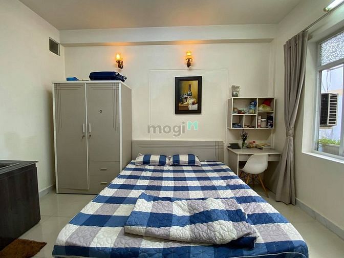 Hình ảnh Studio full nội thất có cửa sổ thoáng mát ngay trung tâm Quận 7