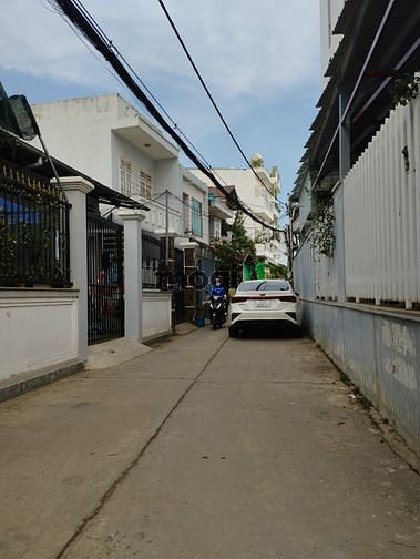 Hình ảnh Miếng Đất Duy Nhất 5 Tỷ 3. Ngang 4,5m. Xe Hơi Vào Nhà. P Tân Phú. Q7