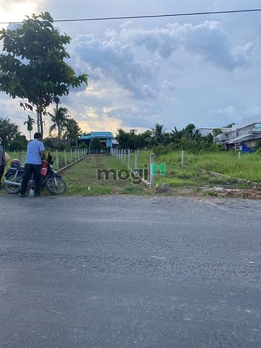 Hình ảnh Đất thổ cư mặt tiền tỉnh lộ 827D (DT833) SHR giá rẻ. Đường còn mở thêm