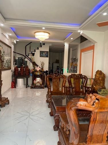 Hình ảnh Bán nhà trệt lầu . Bình Thuận. q7