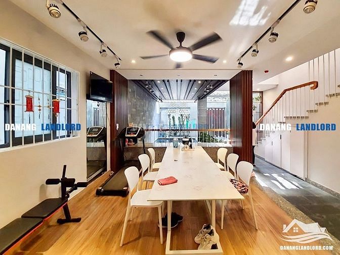 Hình ảnh Villa cao cấp 8PN gần biển Mỹ Khê - B800