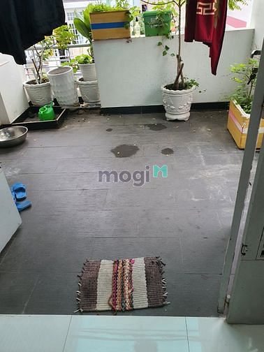 Hình ảnh Cho thuê nhà HXT Phan Văn Trị, 4x20m, nhà 3 lầu, 4 phòng có máy lạnh.