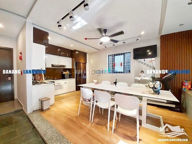 Hình ảnh Villa cao cấp 8PN gần biển Mỹ Khê - B800