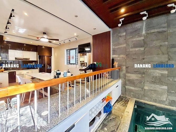 Hình ảnh Villa cao cấp 8PN gần biển Mỹ Khê - B800