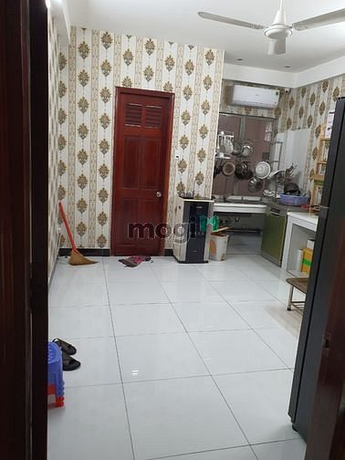 Hình ảnh Cho thuê nhà HXT Phan Văn Trị, 4x20m, nhà 3 lầu, 4 phòng có máy lạnh.