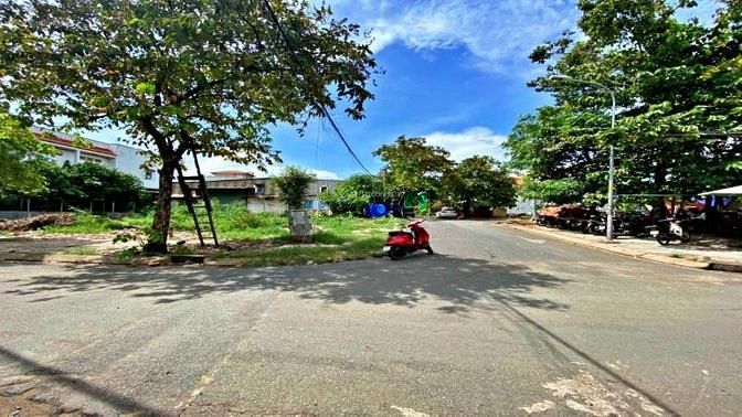Hình ảnh Bán đất QL13 diện tích 220m2 Tp.Thủ Đức giá chỉ 8ty800