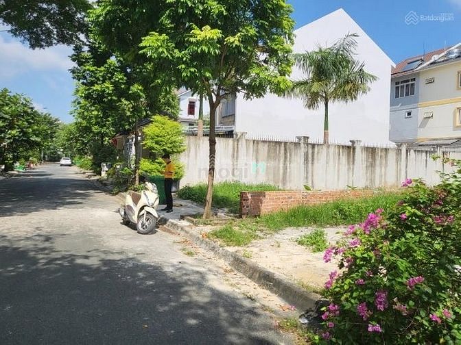 Hình ảnh Cần bán đất mặt tiền dt 102m2, khu ĐT VẠN PHÚC ,Tp.Thủ Đức giá chỉ 4ty