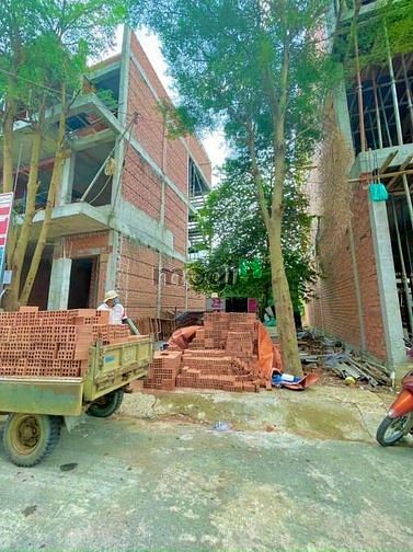 Hình ảnh Bán đất MT ngay Song hành ,Q6,80m2 gấp 2,4 tỷ, SHR