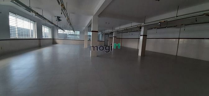 Hình ảnh Cho thuê Tòa nhà LỚN diện tích 1400m2 hẻm 8m đường Trường Chinh