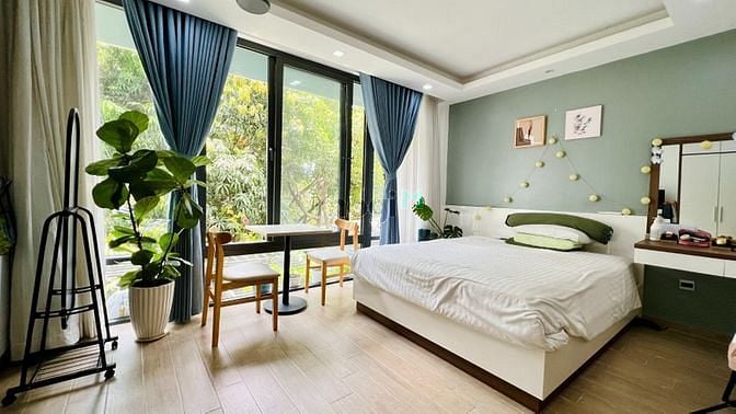 Hình ảnh CHDV 1PN full nội thất có cửa sổ thoáng mát theo phong cách châu âu