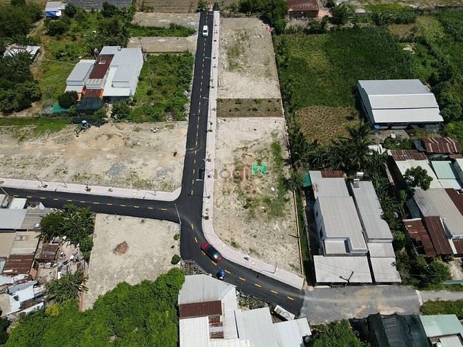 Hình ảnh Bán gấp lô đất thổ cư bao xây dựng SHR Phước Vĩnh An Củ Chi
