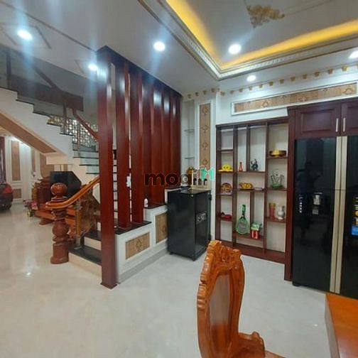 Hình ảnh Nhà hẻm xe hơi thông, nội thất dát vàng hơn 3 tỷ