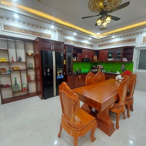 Hình ảnh Nhà hẻm xe hơi thông, nội thất dát vàng hơn 3 tỷ