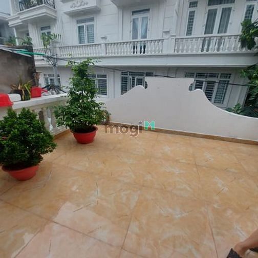 Hình ảnh Nhà hẻm xe hơi thông, nội thất dát vàng hơn 3 tỷ