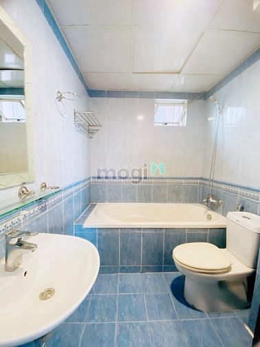 Hình ảnh Cho Thuê Căn Hộ Dịch Vụ ở Tân Bình Mặt Tiền Đường Cộng Hoà