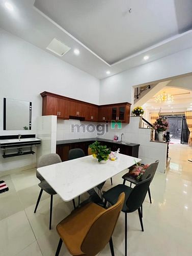 Hình ảnh Nhà bán Phạm Văn Chiêu 64m hẻm xe hơi chỉ 5t95