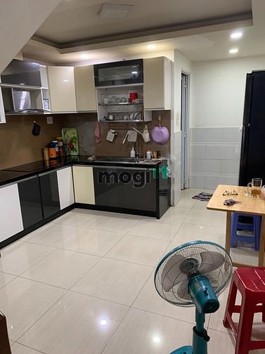Hình ảnh Cho thuê nhà HXT D2, DT: 4x15m, 3 lầu đẹp, hẻm thông