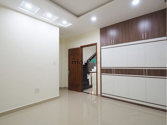 Hình ảnh Nhà mới xây 2MT đường Phạm Văn Đồng, Cạnh Gigamall