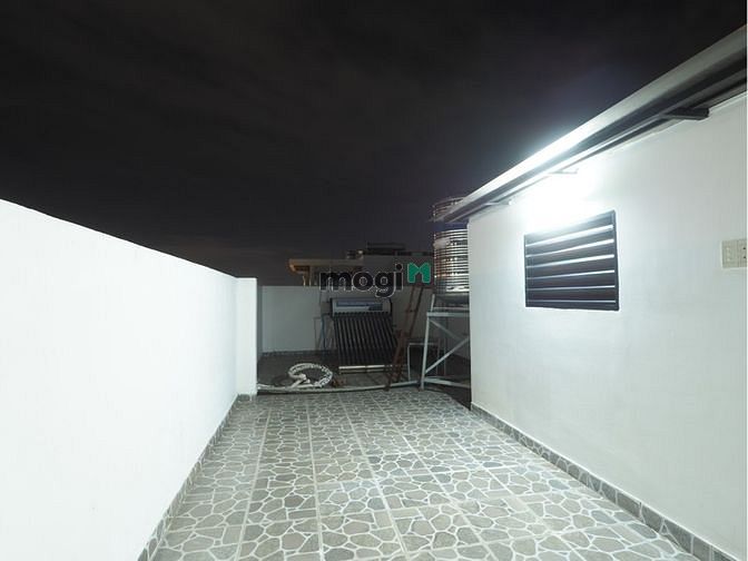 Hình ảnh Nhà mới xây 2MT đường Phạm Văn Đồng, Cạnh Gigamall