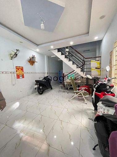 Hình ảnh Nhà SÁT MT Lũy Bán Bích,90m2 .5x18. HXH 5m. Chỉ 70tr/m2