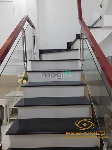 Hình ảnh Cho Thuê Nhà Đẹp 100% ĐẦY ĐỦ NỘI THẤT gia đình