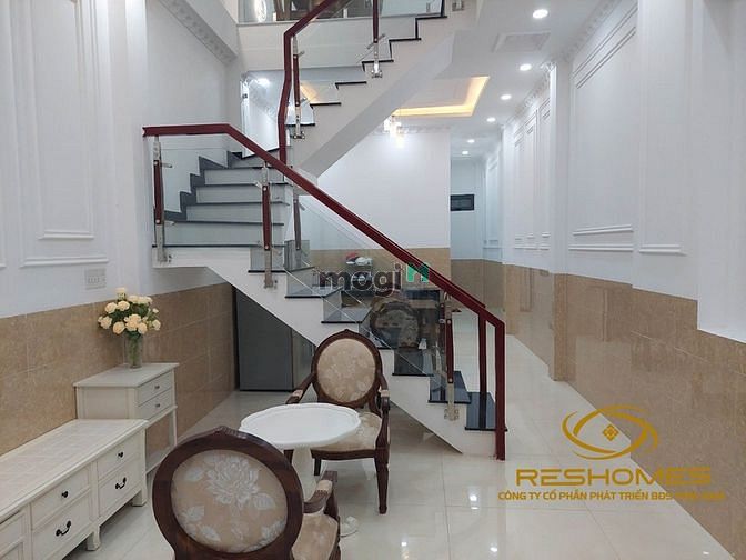 Hình ảnh Cho Thuê Nhà Đẹp 100% ĐẦY ĐỦ NỘI THẤT gia đình