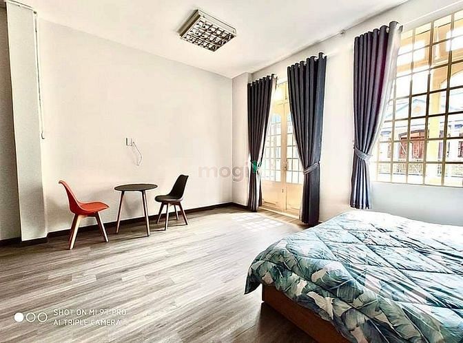 Hình ảnh Nhức nách Studio cửa sổ lớn , vách ngăn. Phạm Hùng Q8