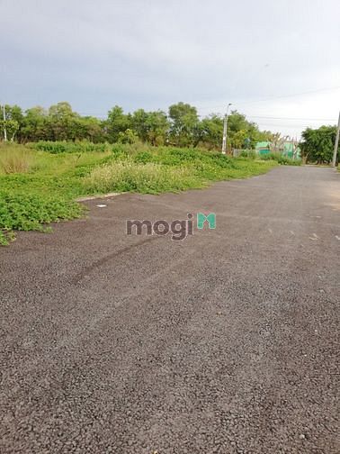 Hình ảnh Cần 124 m2 sổ hồg riêng, ngay DT 835B gần UBND xã, thổ cư, giáp TP.HCM