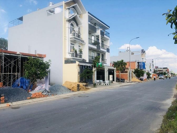 Hình ảnh Bán đất nền mặt tiền Bình Chánh