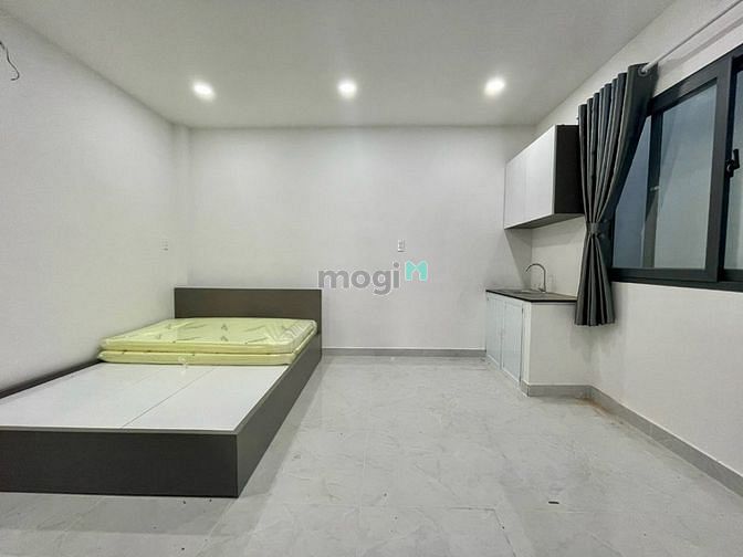 Hình ảnh Phan Đăng Lưu Phú Nhuận Studio cửa sổ giá tốt