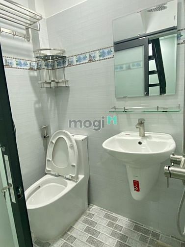 Hình ảnh Phòng Dịch Vụ Cho Thuê NGAY TRUNG TÂM QUẬN 2