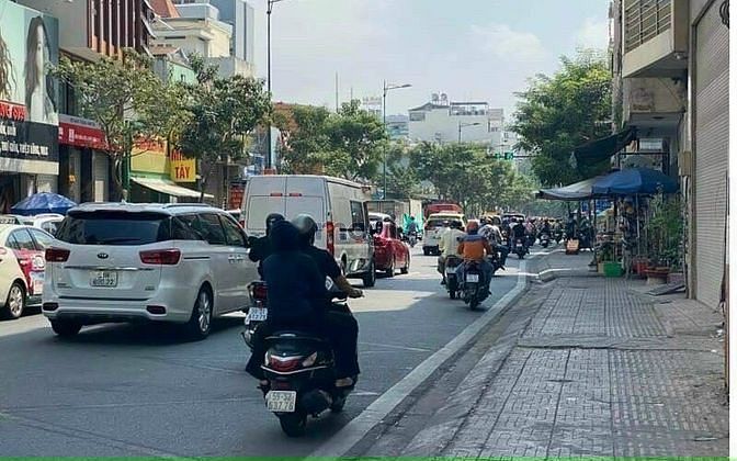 Hình ảnh Góc 2MT Chính Hoàng Văn Thụ. Tân Bình.   DT: 21x12,
