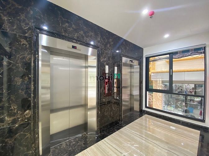 Hình ảnh Cho thuê toà building quận Cầu Giấy, Dt 200m2 x 8 Tầng nổi, 1 hầm.