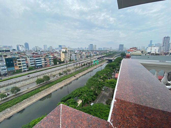 Hình ảnh Cho thuê toà building quận Cầu Giấy, Dt 200m2 x 8 Tầng nổi, 1 hầm.