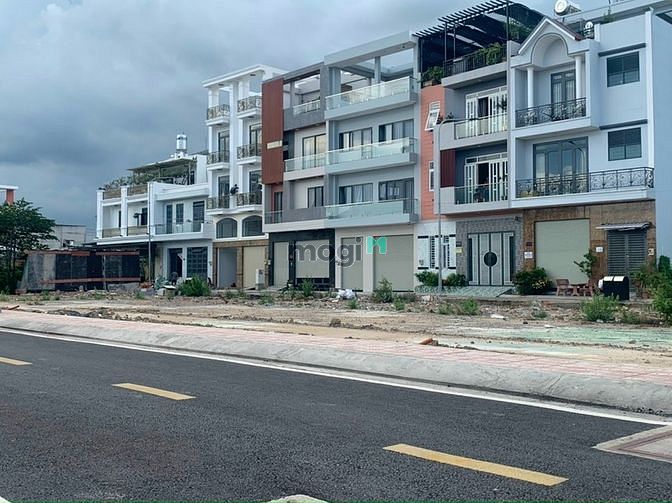 Hình ảnh Cần bán Nền Đất quận Bình Tân Diện Tích 100m2 Nằm Cạnh Bệnh Viện Bình