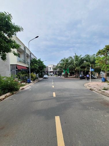Hình ảnh Ngân hàng thanh lý lô đất Lê Thị Chợ, Tân Phú,Q7,90m2, giá 3,6 tỷ nền