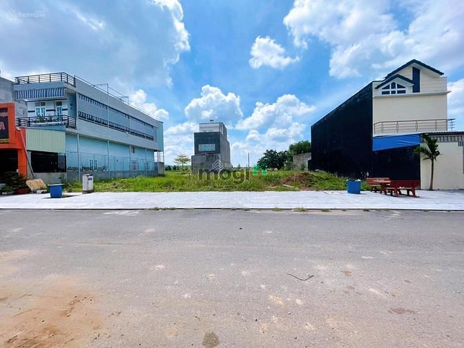 Hình ảnh Bán cặp 210m2 KDC Tên Lửa 2 liền kề KCN Rạng Đông xây dựng tự do có sổ