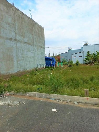 Hình ảnh Bán lô 2 mt, rộng 4, sổ riêng, ngay UBND xã, chợ Long Thượng, giáp HCM