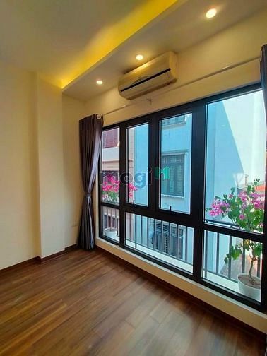 Hình ảnh Cho thuê nhà ngõ phố nguyên hồng