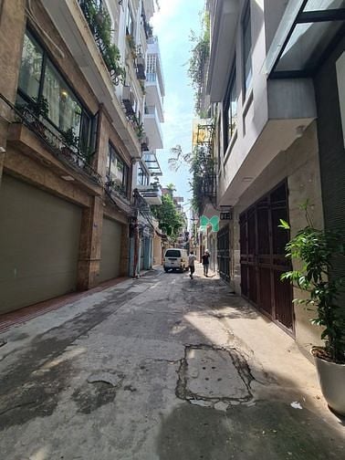 Hình ảnh Bán đất phân lô Nguyễn Viết Xuân- Lê Trọng Tấn, DT 93m2, MT 6.4m