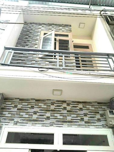 Hình ảnh Nhà Lạc Long Quân, 48m2, giá 1 tỷ 360, SHR, HXH