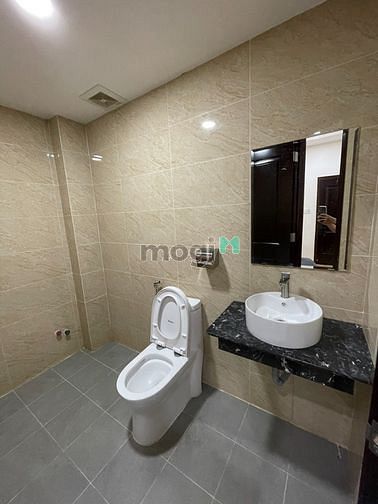 Hình ảnh CHDV mới đủ nội thất xịn,thang máy, bãi xe hơi