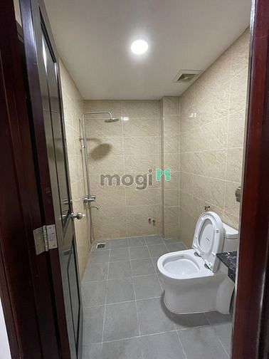 Hình ảnh CHDV mới đủ nội thất xịn,thang máy, bãi xe hơi
