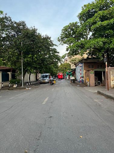 Hình ảnh Bán đất Phố Phan Văn Trường, Cầu Giấy: 60m, MT: 7,2m. Giá: 15,8 tỷ.