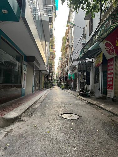 Hình ảnh Bán đất Phố Phan Văn Trường, Cầu Giấy: 60m, MT: 7,2m. Giá: 15,8 tỷ.