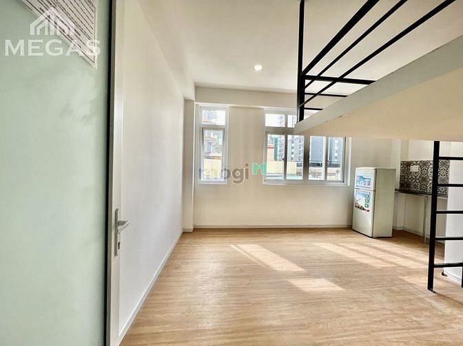 Hình ảnh Cho Thuê Căn Hộ Có Gác Full Nội Thất Cô Giang, Quận 1